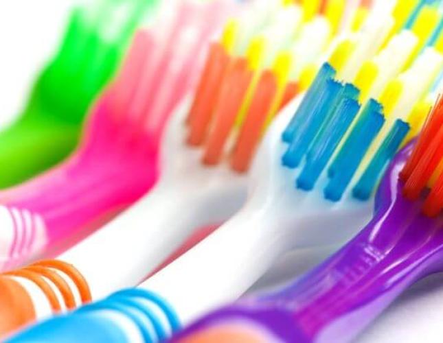 Choosing the Right Toothbrush: A Guide to Dental Hygiene Products