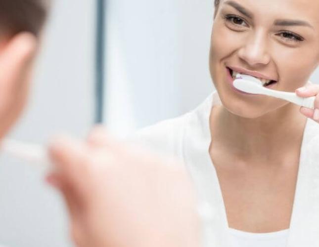 Benefits of Professional Teeth Cleaning vs. At-Home Care